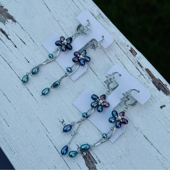 E246 Handmade Freshwater Pearl Flower Huggies Earrings - Picture 10 of 11